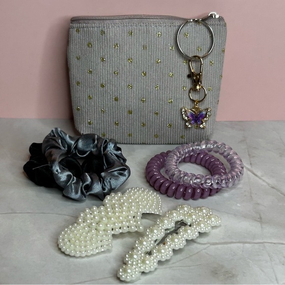 8 Piece Hair Accessories with Storage Pouch and Dazzling Butterfly Keychain - Picture 3 of 4